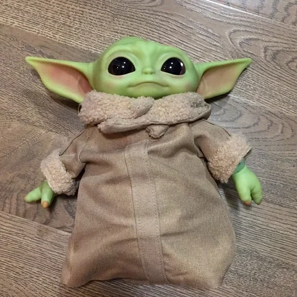 Yoda Mandelorian The Child plush NWOT - Picture 3 of 7